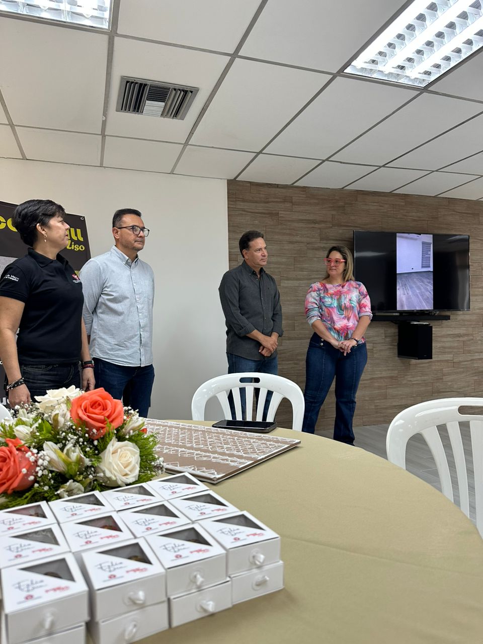 Ceramica Carabobo y Super Pega se unen para agasajar a los arquitectos en su día!